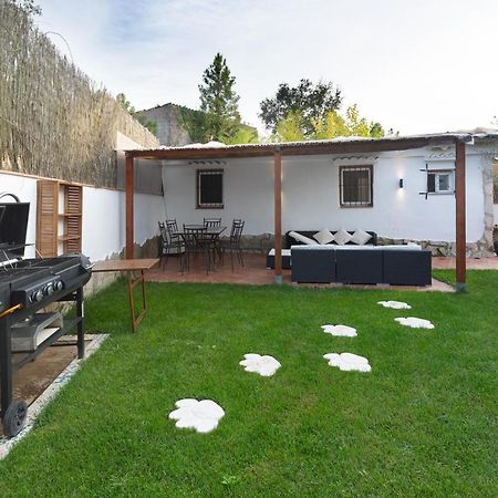 Detached Villa For 6 People In Lloret De Mar With Comunal Outdoor Swimming Pool Puigventos Extérieur photo