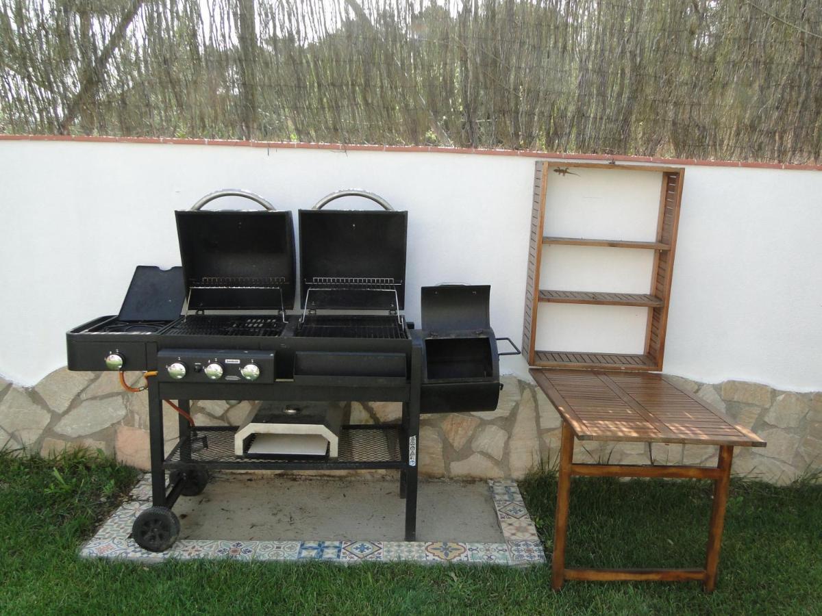 Detached Villa For 6 People In Lloret De Mar With Comunal Outdoor Swimming Pool Puigventos Extérieur photo