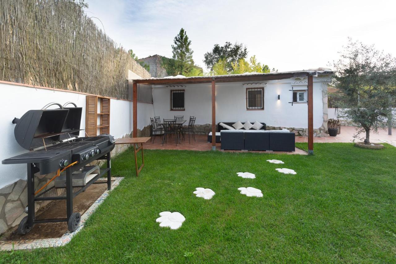 Detached Villa For 6 People In Lloret De Mar With Comunal Outdoor Swimming Pool Puigventos Extérieur photo