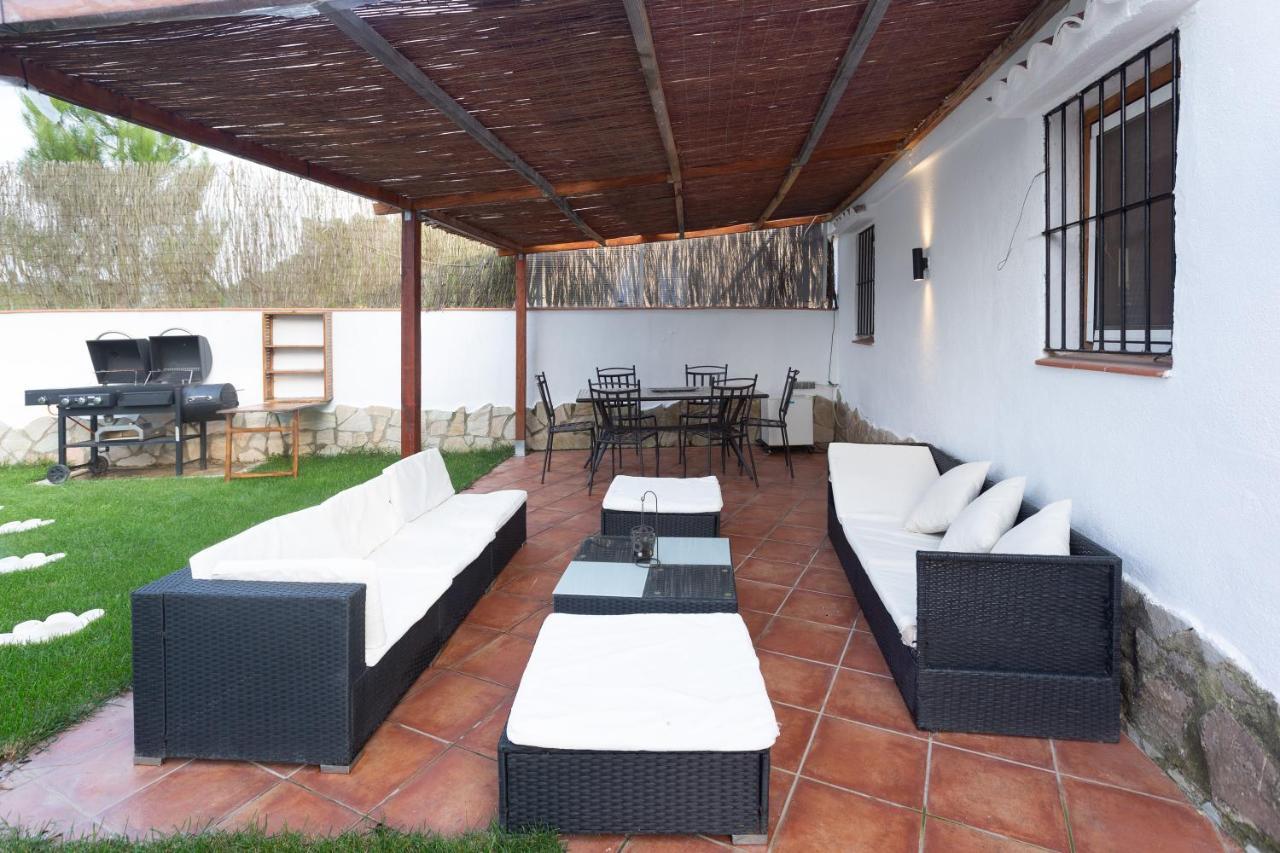 Detached Villa For 6 People In Lloret De Mar With Comunal Outdoor Swimming Pool Puigventos Extérieur photo