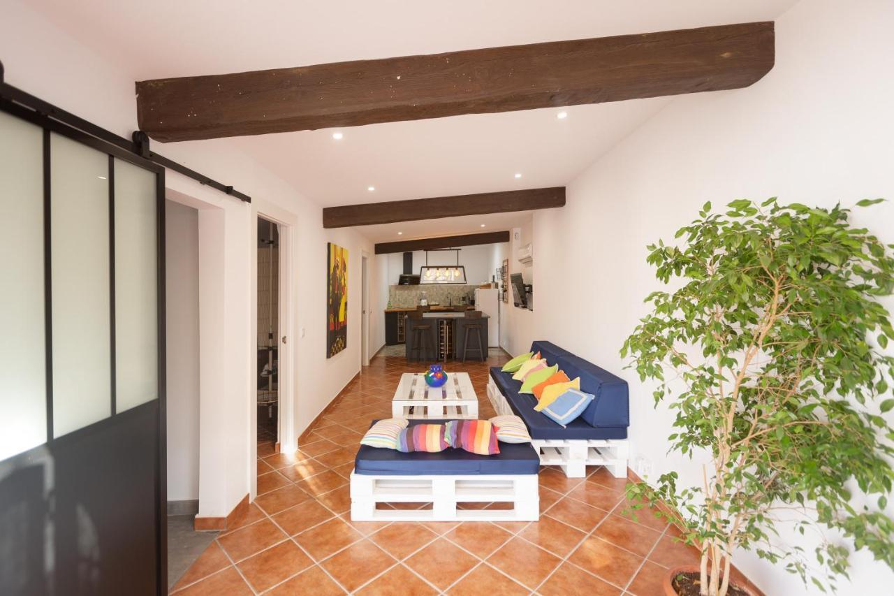 Detached Villa For 6 People In Lloret De Mar With Comunal Outdoor Swimming Pool Puigventos Extérieur photo