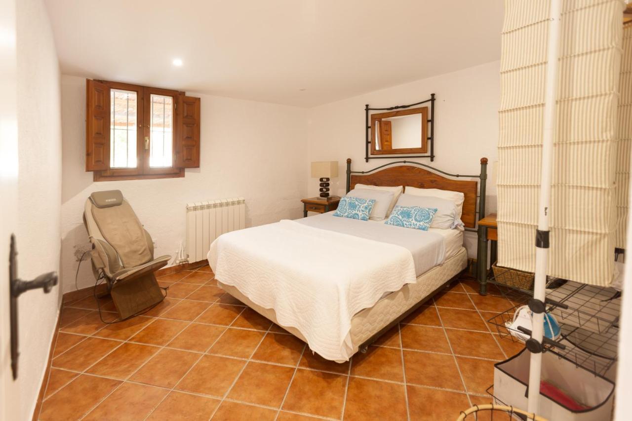 Detached Villa For 6 People In Lloret De Mar With Comunal Outdoor Swimming Pool Puigventos Extérieur photo