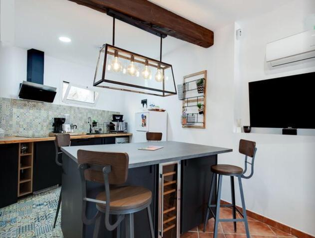 Detached Villa For 6 People In Lloret De Mar With Comunal Outdoor Swimming Pool Puigventos Extérieur photo